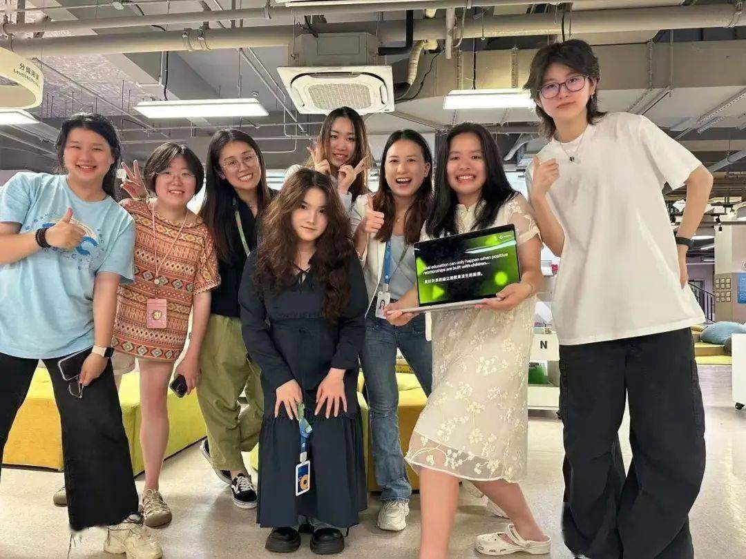 回母校实习的孩子们